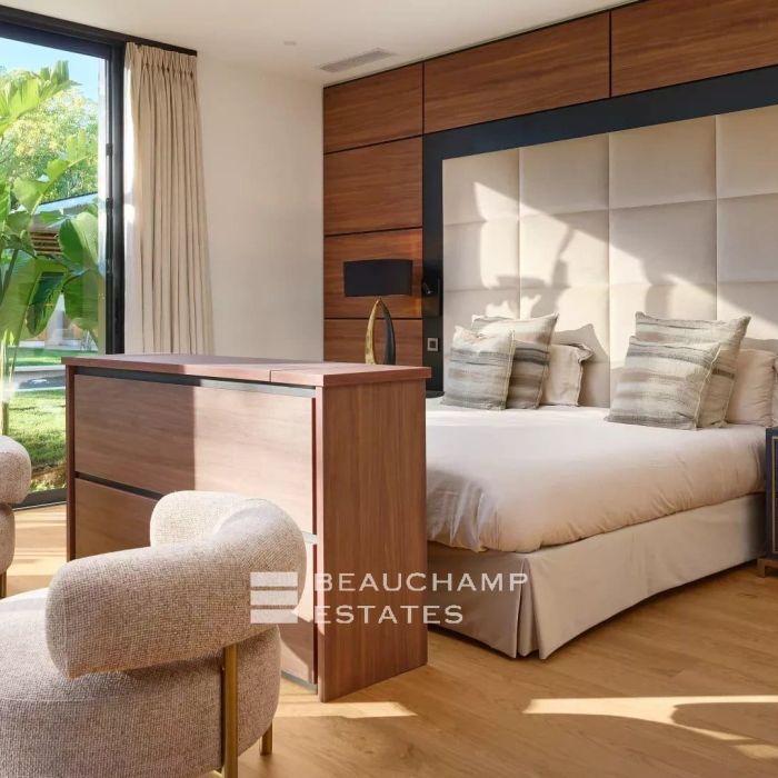 Stunning modern Mougins property