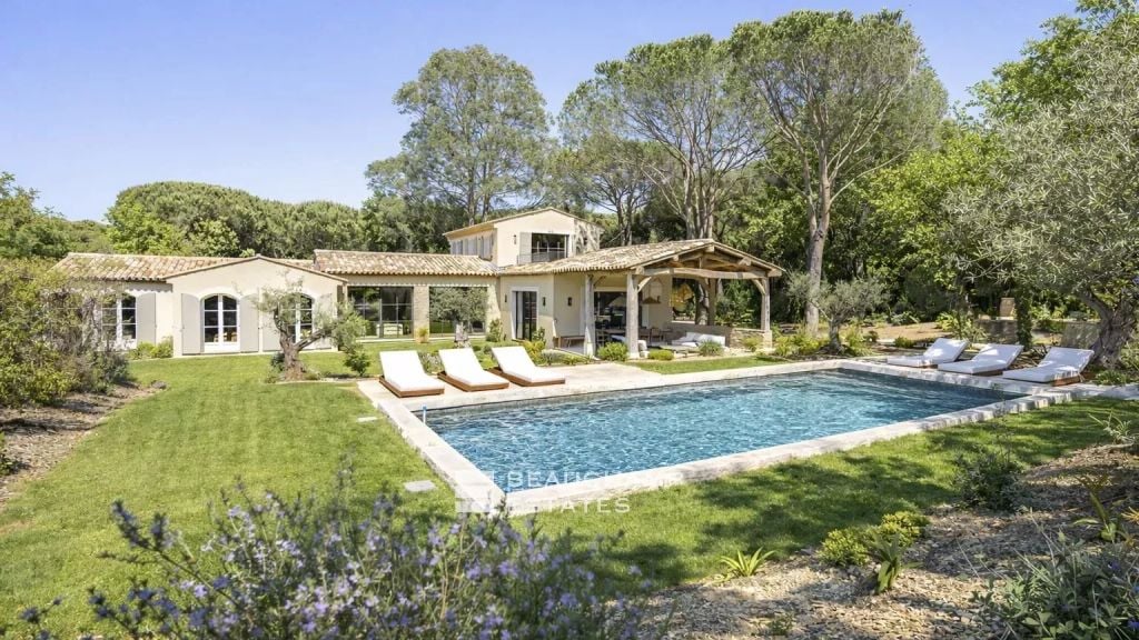Stunning newly built villa with renovated Provençal charm in Ramatuelle