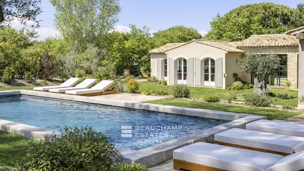 Stunning newly built villa with renovated Provençal charm in Ramatuelle