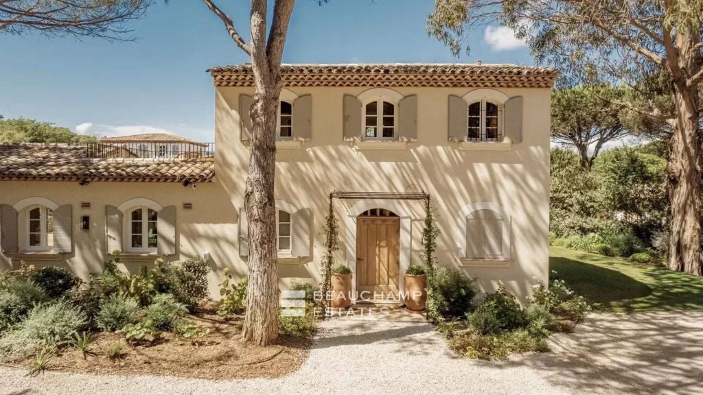 Stunning newly built villa with renovated Provençal charm in Ramatuelle