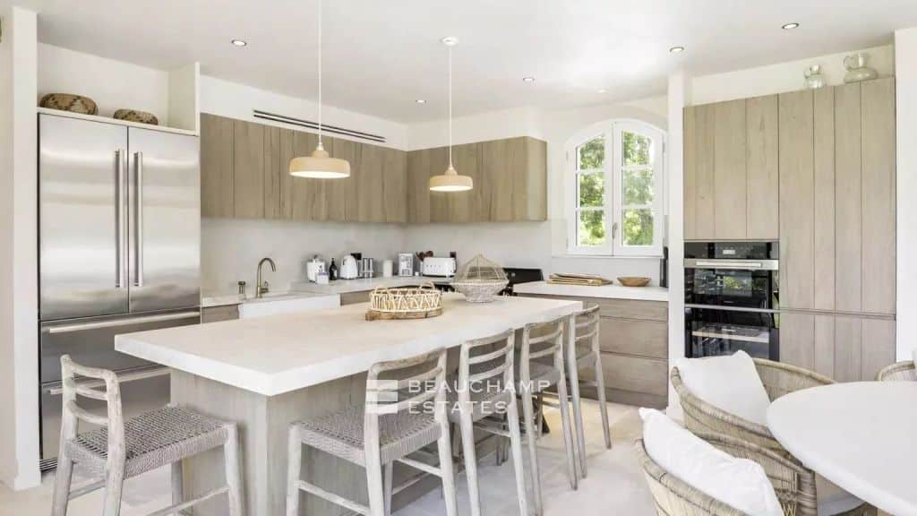 Stunning newly built villa with renovated Provençal charm in Ramatuelle