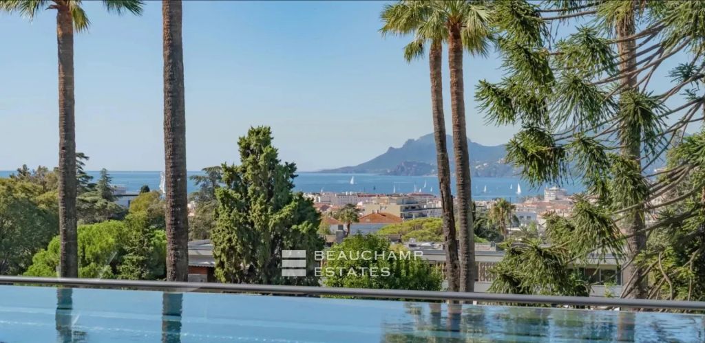 Stunning penthouse in new prestigious residence