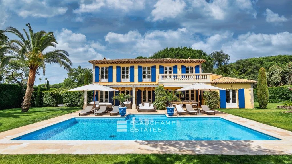 Stylish 6 bedroom property for sale in Gassin within walking distance to the beach and St-Tropez town