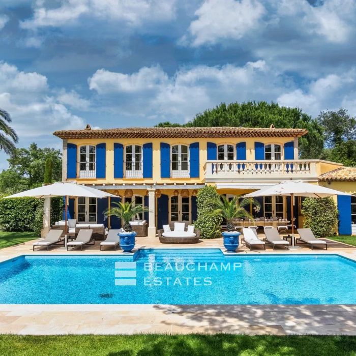 Stylish 6 bedroom property for sale in Gassin within walking distance to the beach and St-Tropez town