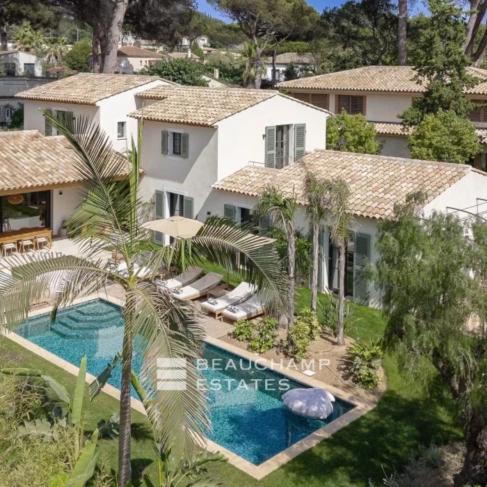 Sublime new villa within walking distance of the center of Saint-Tropez and the beach