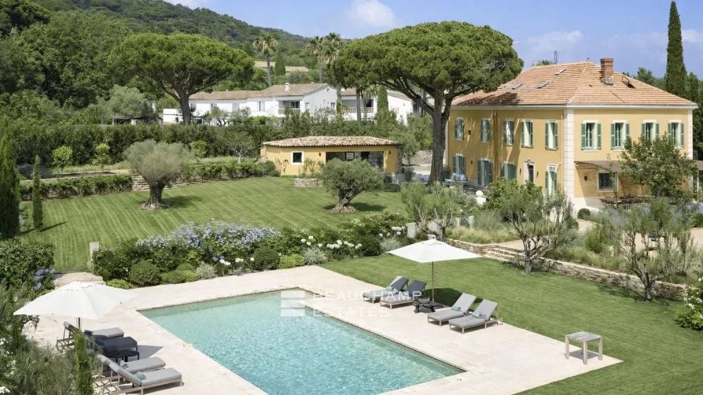 Sublime renovated Provençal bastide close to the center and beaches of Saint-Tropez