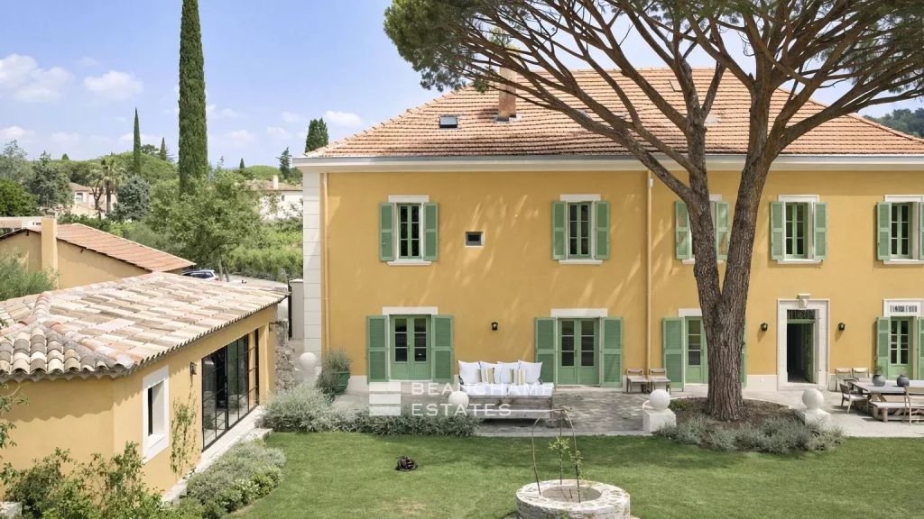 Sublime renovated Provençal bastide close to the center and beaches of Saint-Tropez
