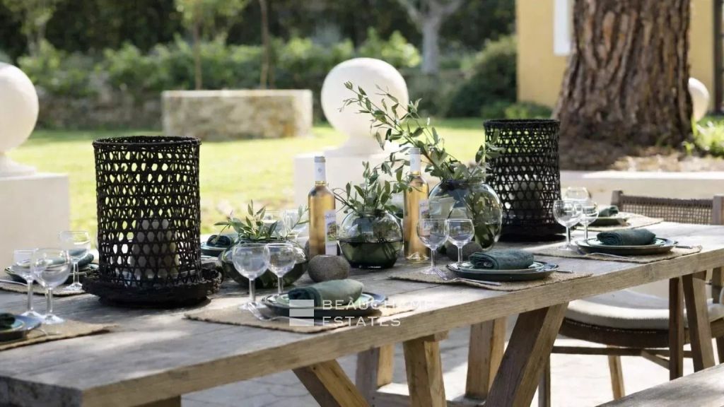 Sublime renovated Provençal bastide close to the center and beaches of Saint-Tropez