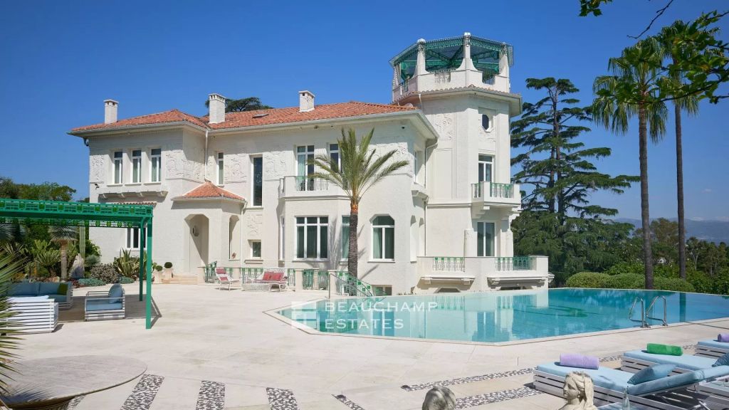 Sumptuous property composed of 3 villas