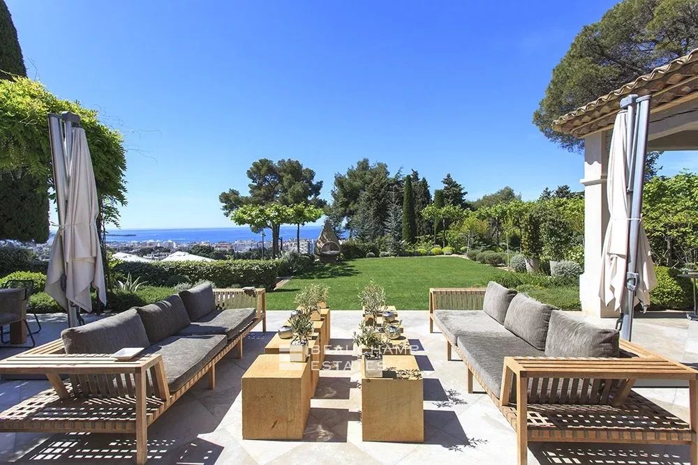 Sumptuous Property in Cannes Californie