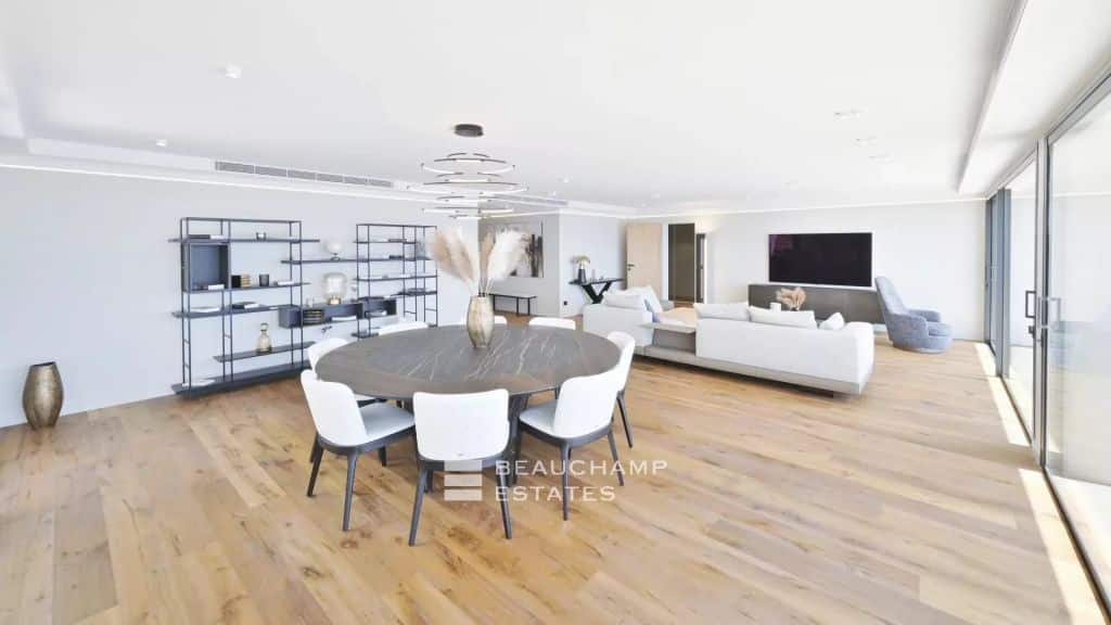 Sumptuous Roof terracce Sea View