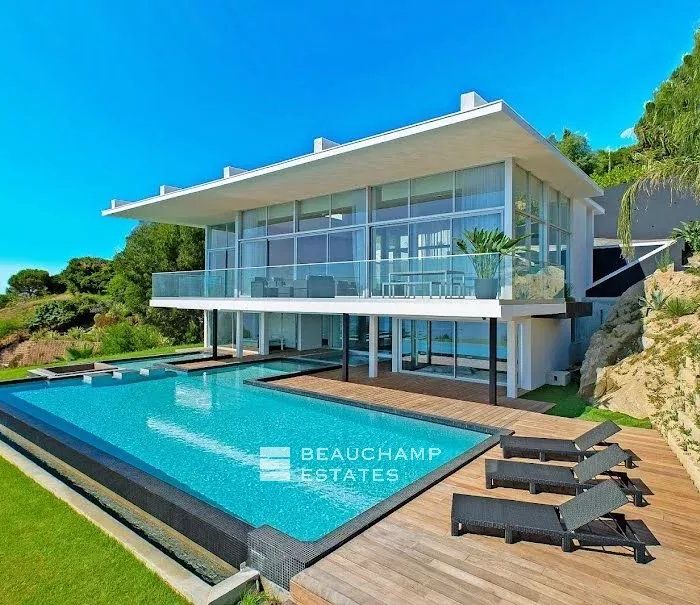 SUPER CANNES – ARCHITECT VILLA WITH SEA VIEW