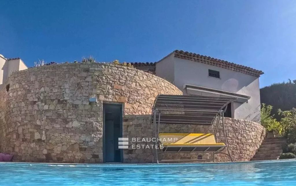 SUPER-CANNES, VILLA WITH PANORAMIC SEA VIEW