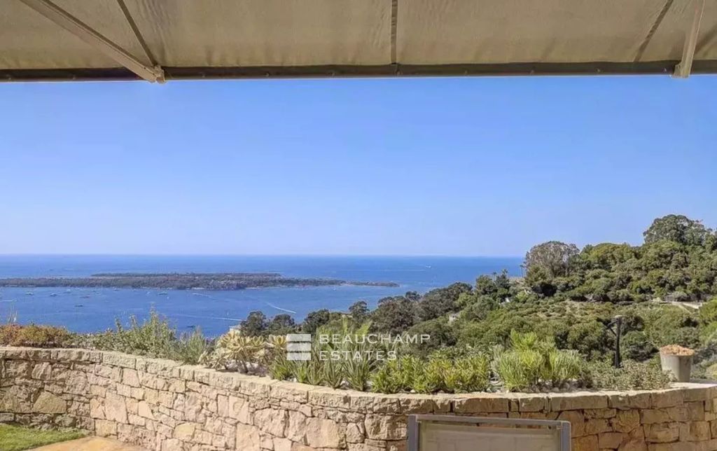 SUPER-CANNES, VILLA WITH PANORAMIC SEA VIEW