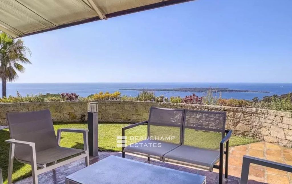 SUPER-CANNES, VILLA WITH PANORAMIC SEA VIEW