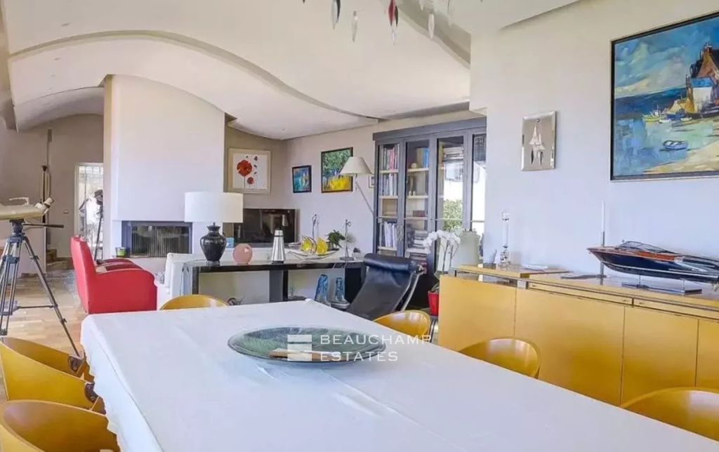 SUPER-CANNES, VILLA WITH PANORAMIC SEA VIEW