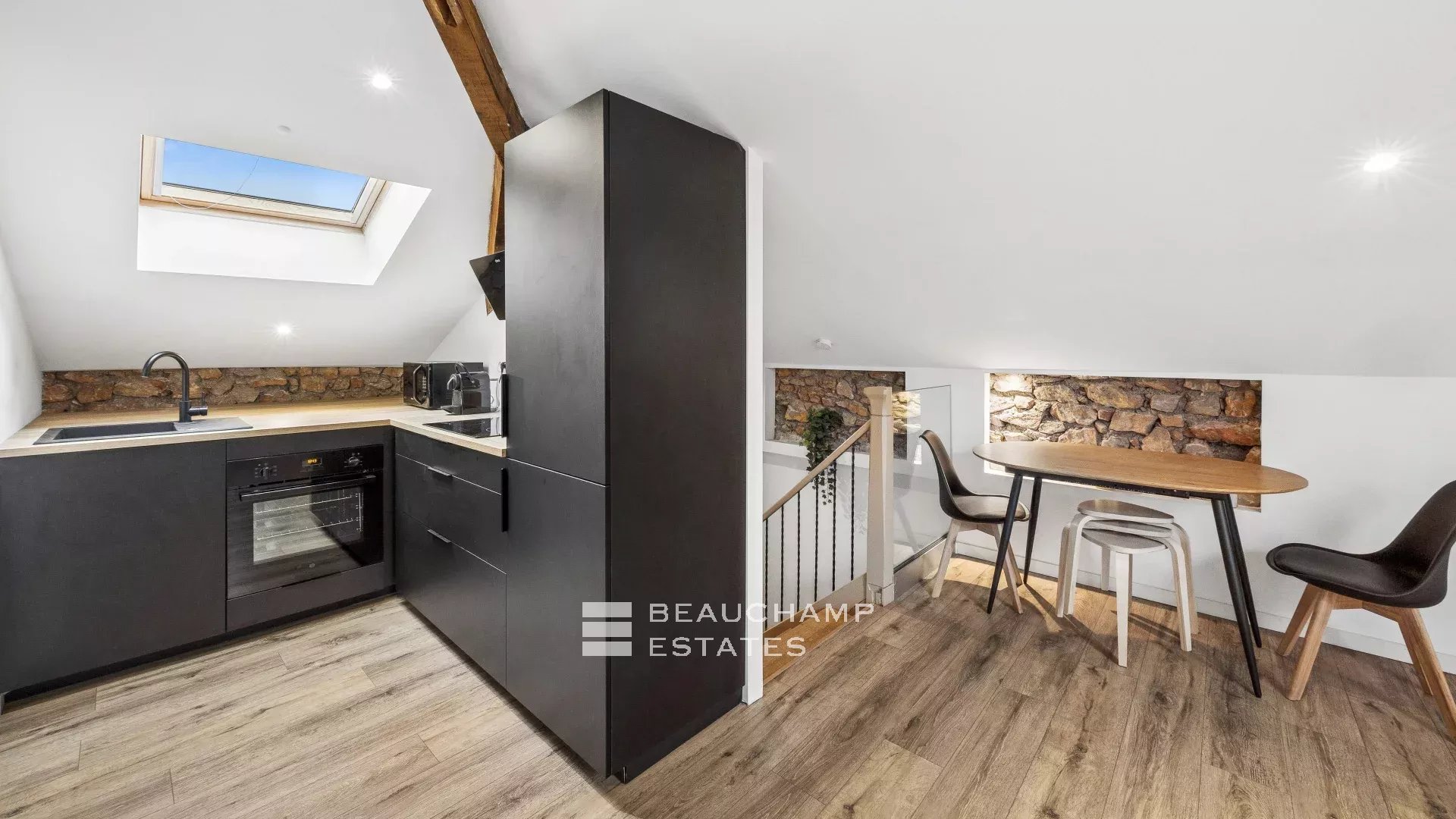 Superb new 2-bedroom – Cannes center Superb new 2-bedroom – Cannes center