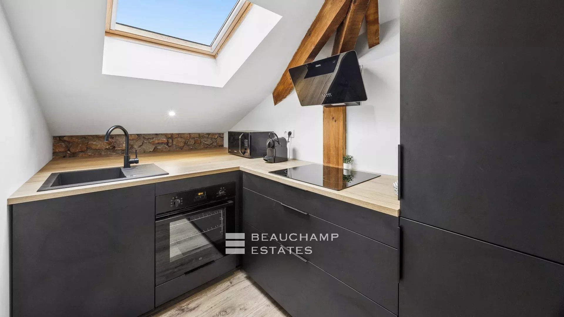 Superb new 2-bedroom – Cannes center Superb new 2-bedroom – Cannes center