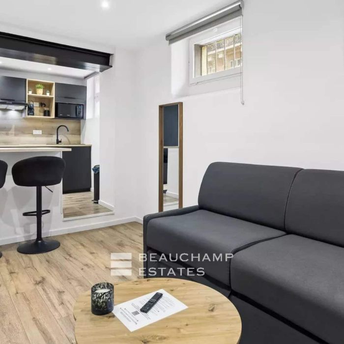 Superb new studio – Cannes center