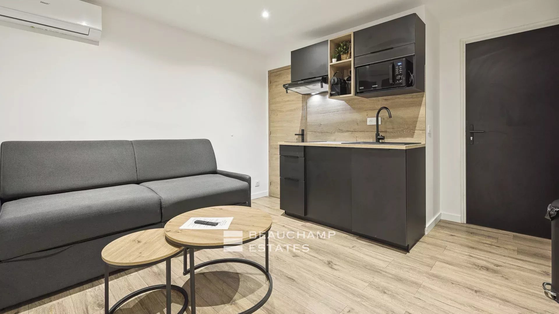 Superb new studio with large terrace – Cannes center Superb new studio with large terrace – Cannes center