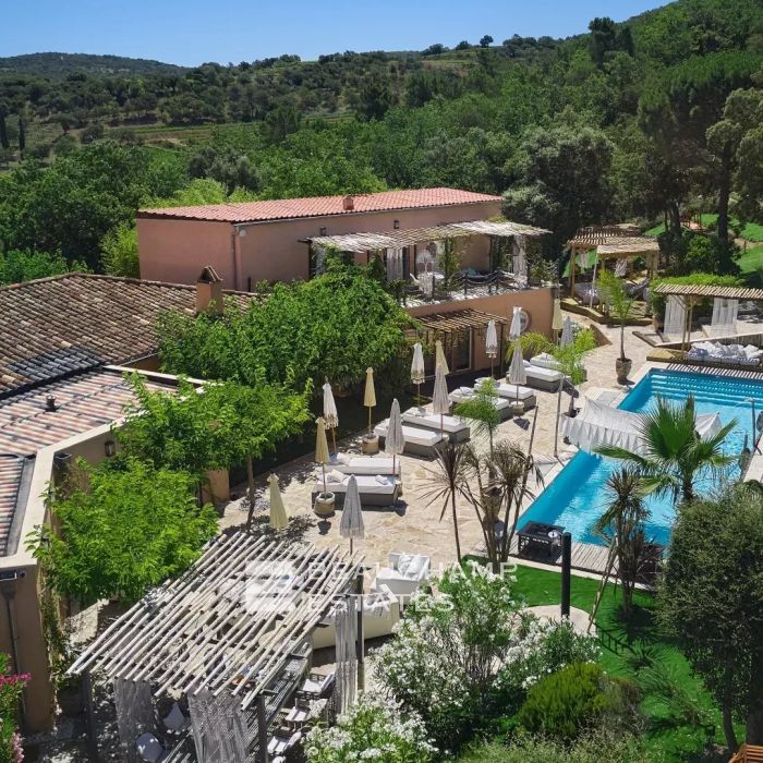 Superb property located in a closed domain in Gassin