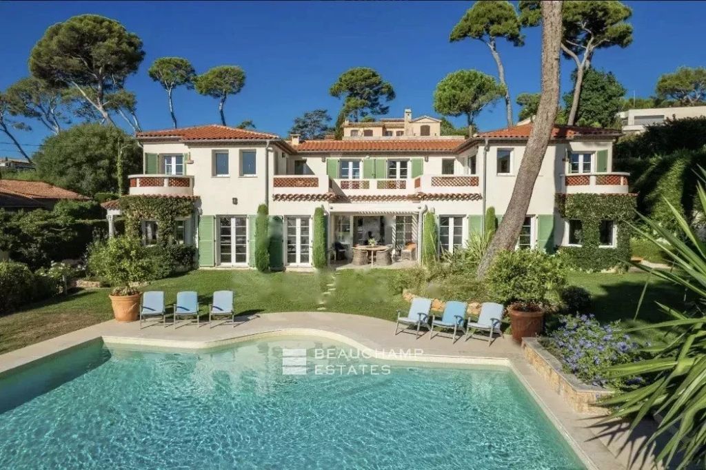 Superb villa with panoramic sea views in Cap d’Antibes