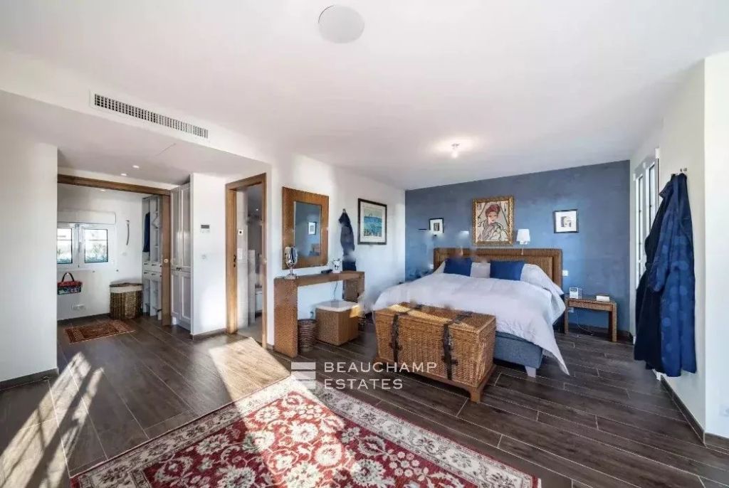 Superb villa with panoramic sea views in Cap d’Antibes