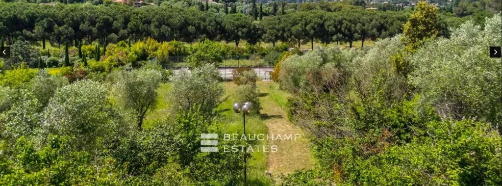 Terrain à bâtir avec permis purgé – Adresse prisée à Mougins