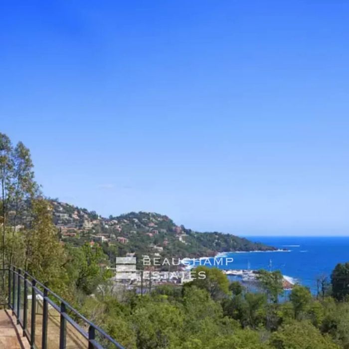 THEOULE SUR MER – CONTEMPORARY VILLA