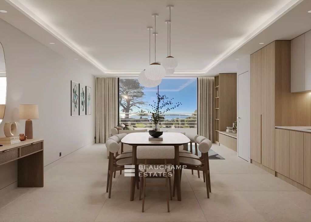 Three-bedroom apartment with sea view – Palm Beach