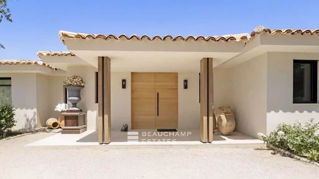 Ultra luxurious contempory villa in the prestigious Parcs de Saint-Tropez domain