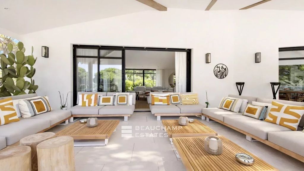 Ultra luxurious contempory villa in the prestigious Parcs de Saint-Tropez domain
