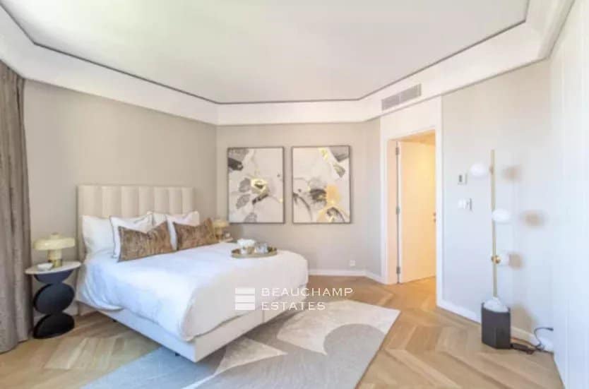 Unique property with private garden and pool Casino View