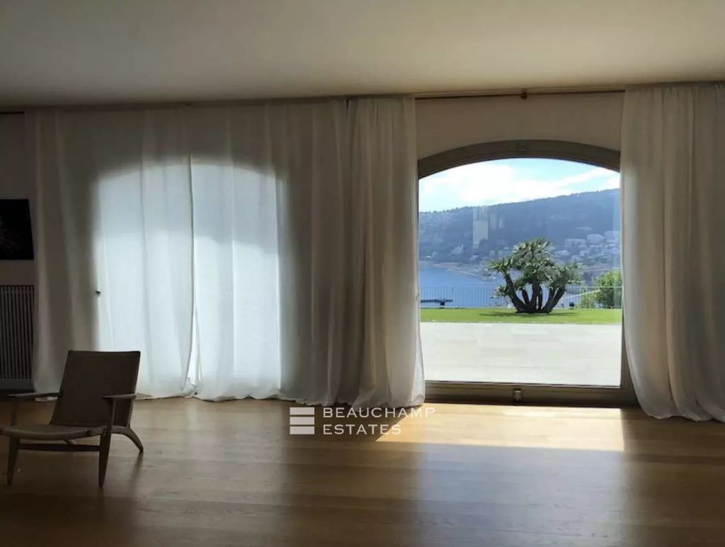 Unique villa with breathtaking seaviews