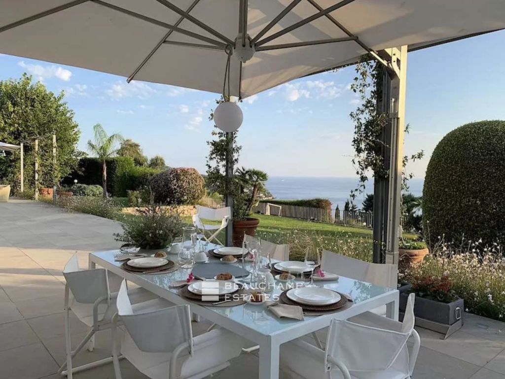 Unique villa with breathtaking seaviews