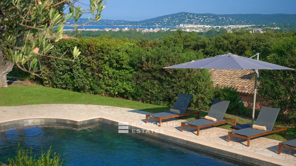 Very beautiful villa with open view and sea view for rent near saint-tropez