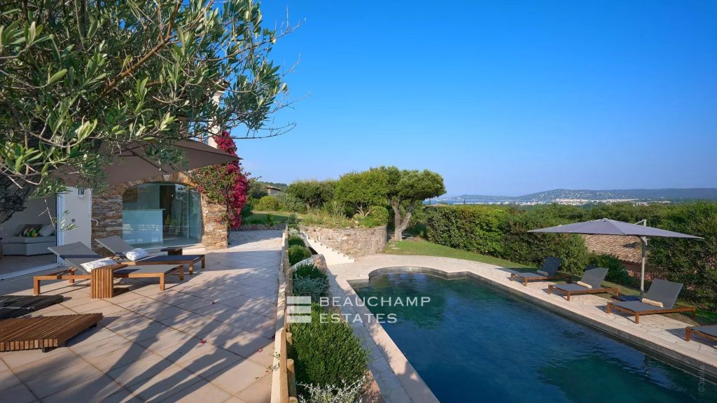 Very beautiful villa with open view and sea view for rent near saint-tropez