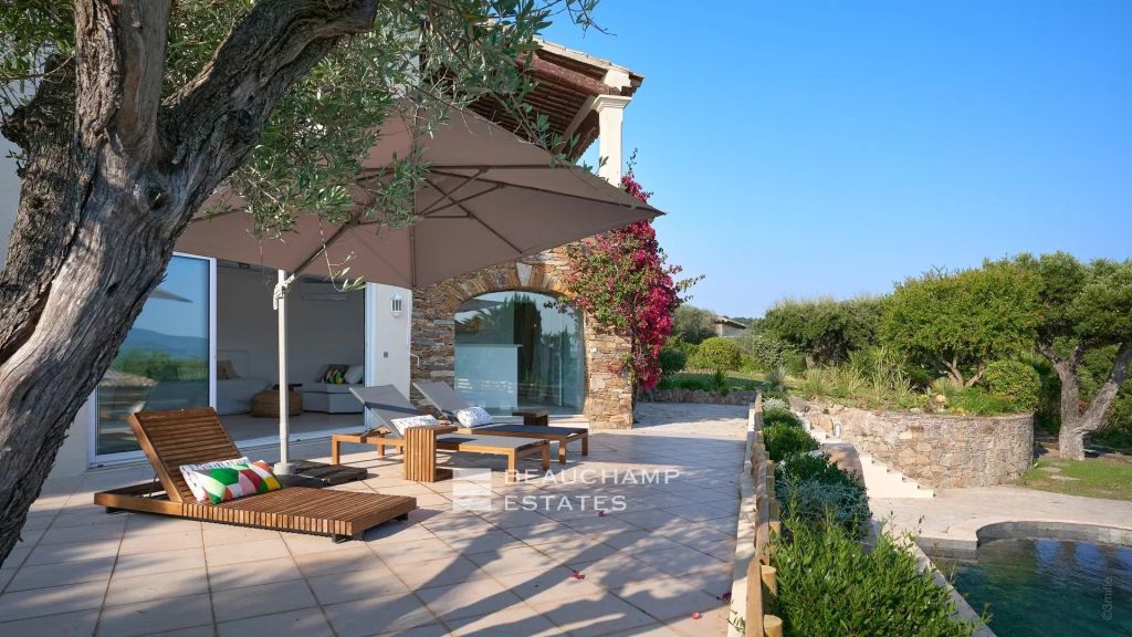 Very beautiful villa with open view and sea view for rent near saint-tropez