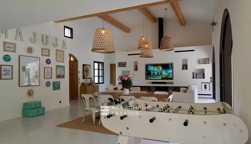 Very nice house in a private domain in Saint-Tropez close to the beach