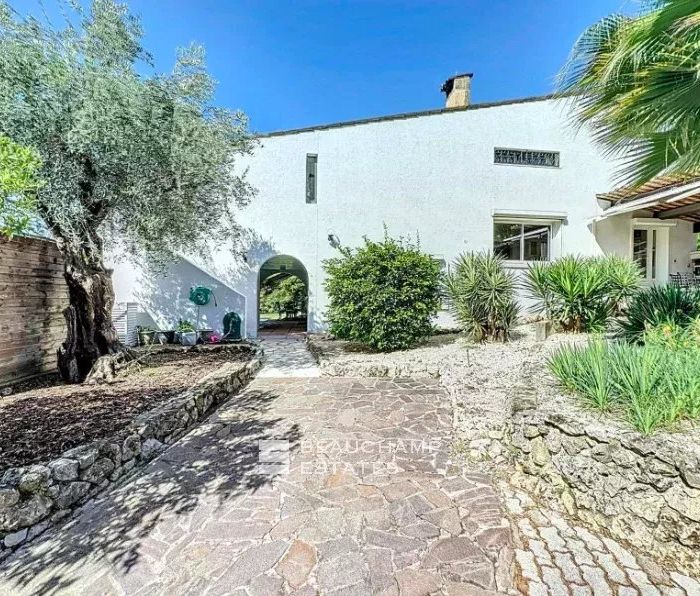 Villa à pied du centre ville de Cannes