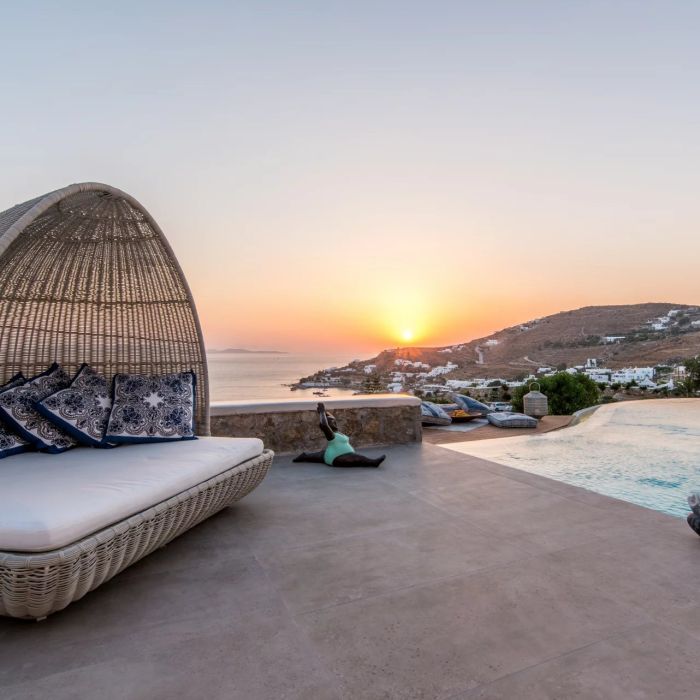 Villa Aida | A stunning property with sea and sunset views over the bay of Agios Ioannis