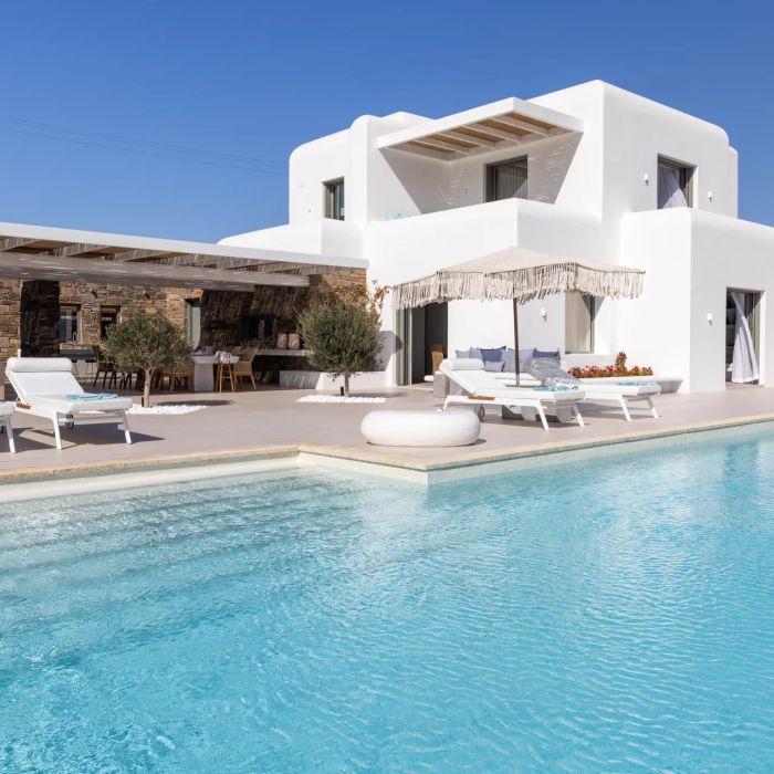 Villa Amaryllis | A luxury 8 bedroom Estate in Aleomandra