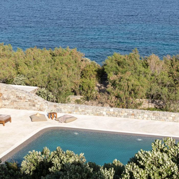 Villa Ammoudi | A lavish 7-bedroom waterfront villa