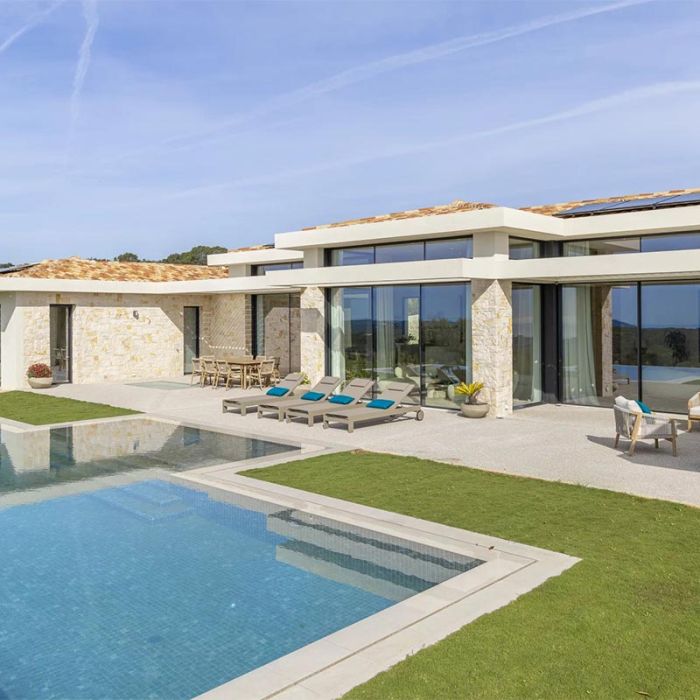 Roquefort-Les-Pins property for sale