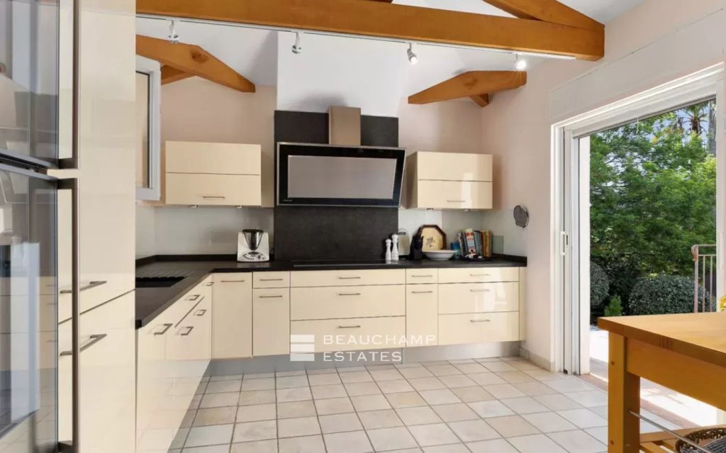 Villa au charme méditerranéen – raffinement dans l’arrière-pays cannois