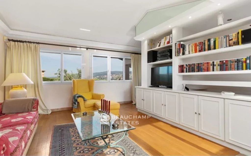 Villa au charme méditerranéen – raffinement dans l’arrière-pays cannois