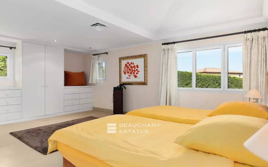 Villa au charme méditerranéen – raffinement dans l’arrière-pays cannois