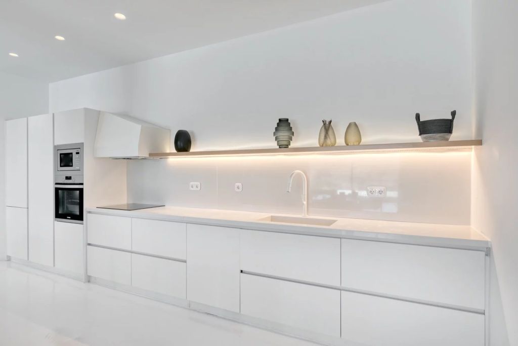 Villa Avila II | Nestled in the coveted area of Ftelia