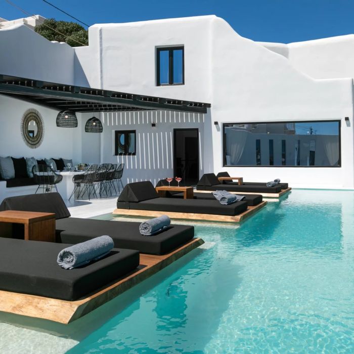Villa Black I | Stylish five-bedroom villa, set in Agios Lazaros