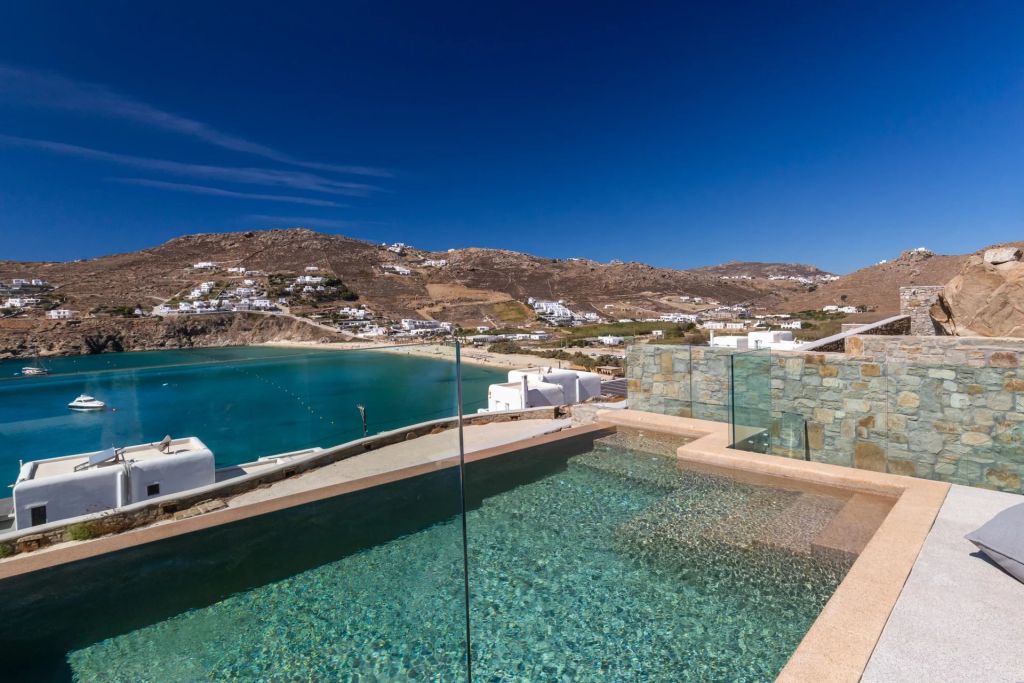 Villa Blue Coral | A beautiful villa overlooking the sea